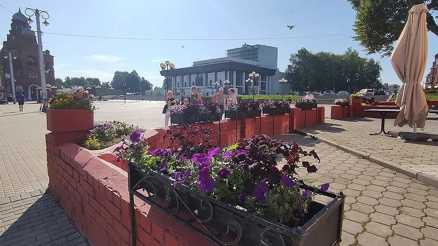 Главная картинка новости: "Россияне массово кинутся скупать доллары": предсказано начало нового кризиса