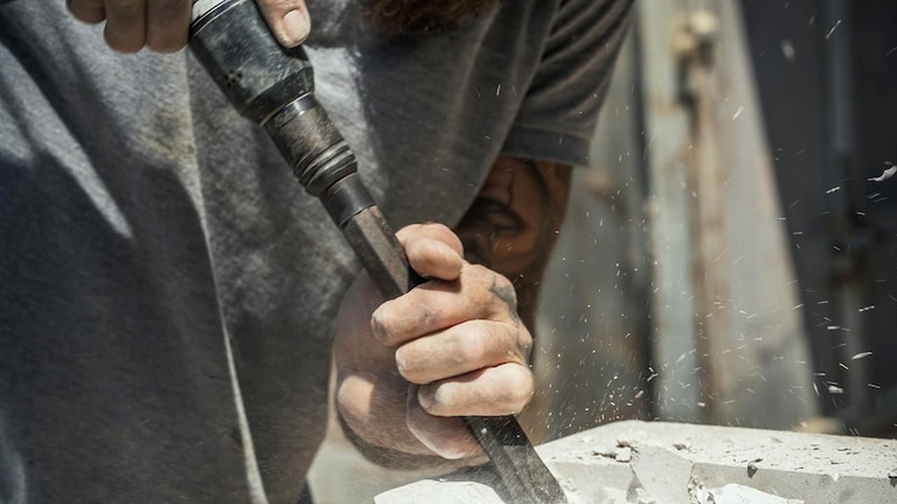 Главная картинка новости: В области обновили памятник жертвам торфяных пожаров 1932 г.