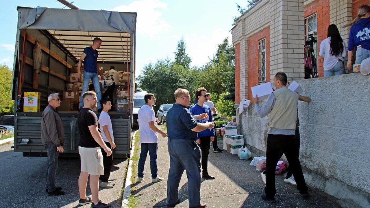 Главная картинка новости: Вторая партия гуманитарного груза для Курской области отправлена из 33-го региона