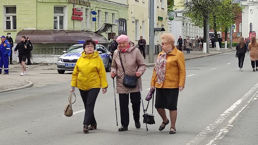 Выплаты повысят дважды: пенсионеров обрадовали приятными новостями