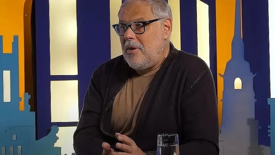 Главная картинка новости: Все стремительно рухнет: экономист Хазин объяснил, кто точно не успеет сберечь свои деньги