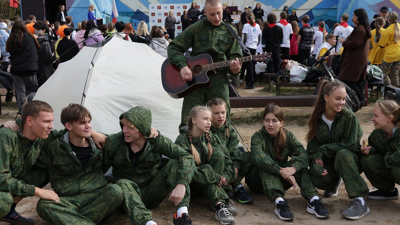 Главная картинка новости: Всемирный День туризма отметили во Владимире тематическим слетом