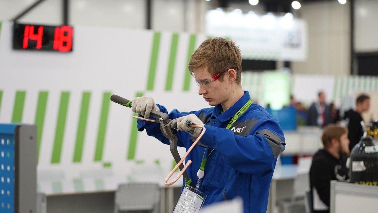 Главная картинка новости: Региональные кластеры программы «Професионалитет» проведут Дни открытых дверей