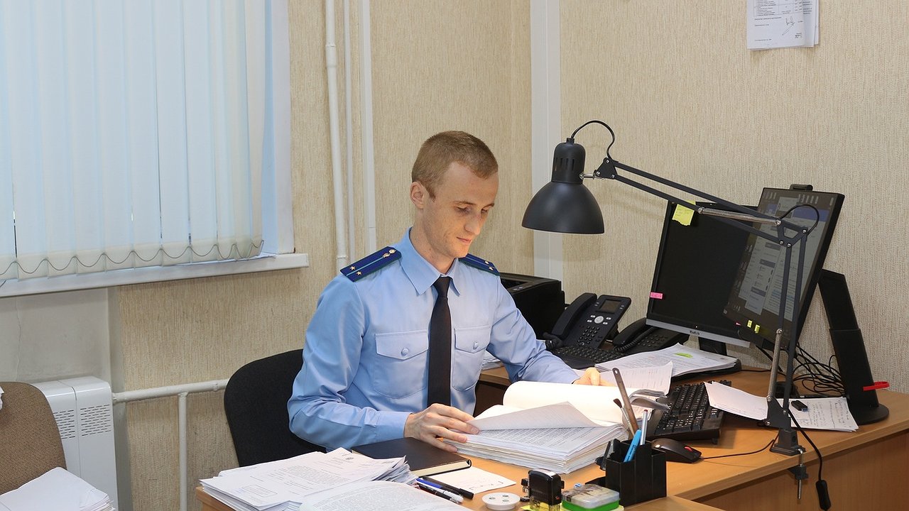 Главная картинка новости: Суд рассмотрит дело ковровчанина, причинившего физическую боль и химические ожоги приставам и полицейским