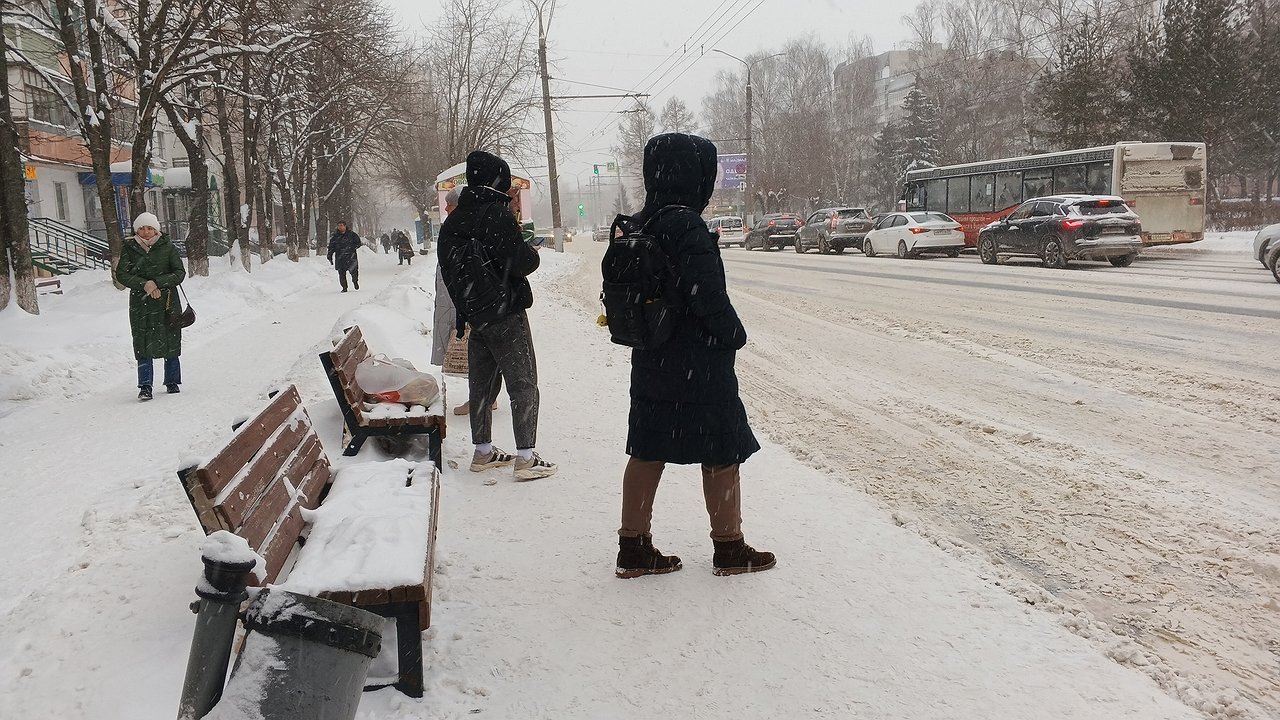 Главная картинка новости: Тишковец о погоде: в России ожидаются «камни» с неба и другие неожиданные погодные сюрпризы