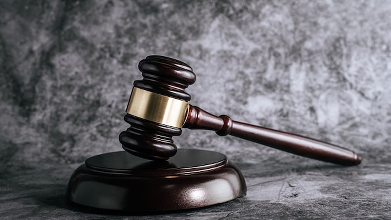 Главная картинка новости: Владимирская строительная компания долгое время не платила зарплату своей сотруднице