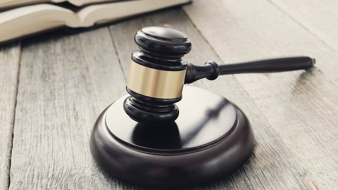 Главная картинка новости: На чердаке дома 52-летнего жителя Владимирской области обнаружили запрещенные вещества