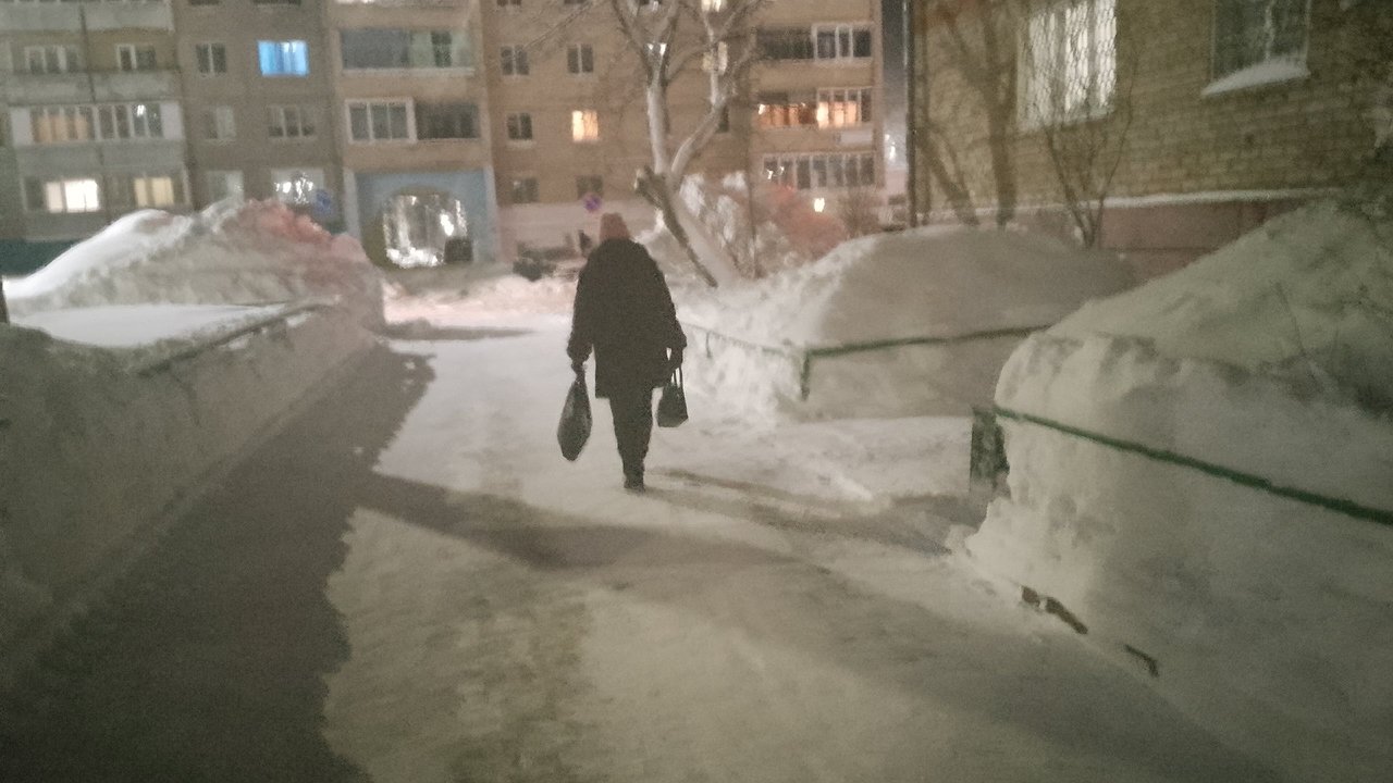 Главная картинка новости: Использую дедушкин трюк с обувью и не парюсь из-за гололеда - ни разу за зиму не упал