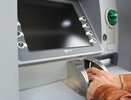 С этой проблемой может столкнуться каждый: россиян предупредили о блокировке банковских карт