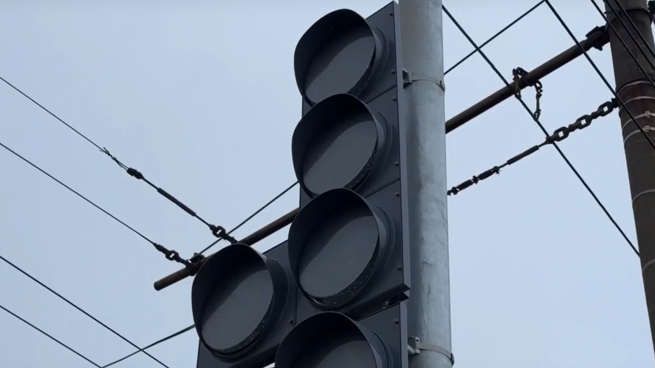 Главная картинка новости: Новые светофоры и освещение появились на улицах Владимира