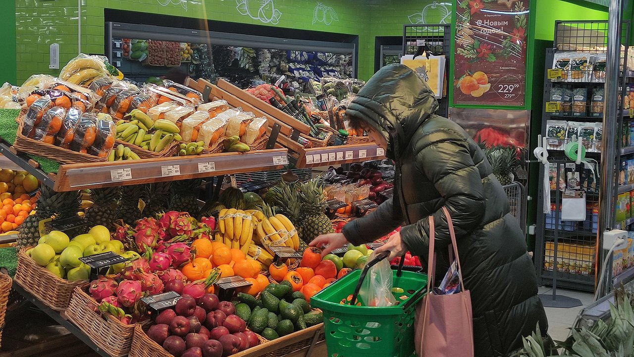 Главная картинка новости: Эта ягода оказалась самой вредной: мы едим ее, покупаем как деликатес, еще и детей заставляем есть