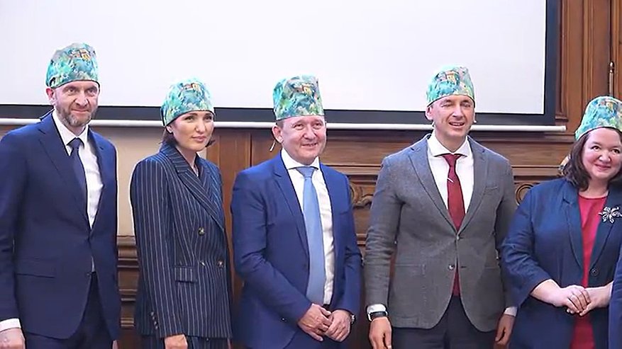 Главная картинка новости: Владимирские врачи приняли участие во «Всероссийском круглом столе» по неонатологии