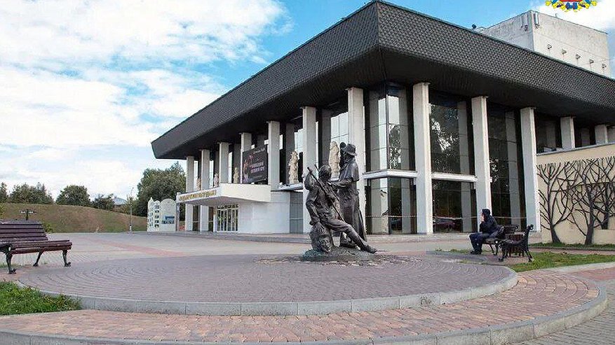 Главная картинка новости: Владимирский драмтеатр готовит ряд премьер в честь Года защитника Отечества