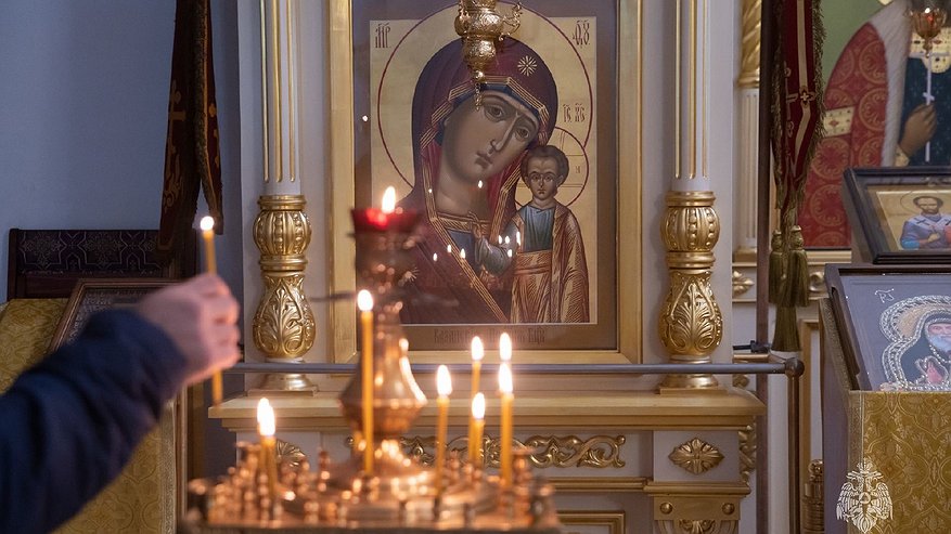Главная картинка новости: МЧС будет следить за пожарной безопасностью в храмах в Рождество