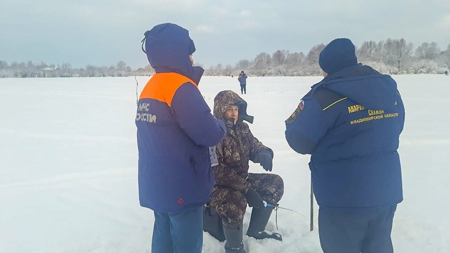 Главная картинка новости: Сотрудники МЧС ежедневно проводят патрулирование водных объектов Владимирской области