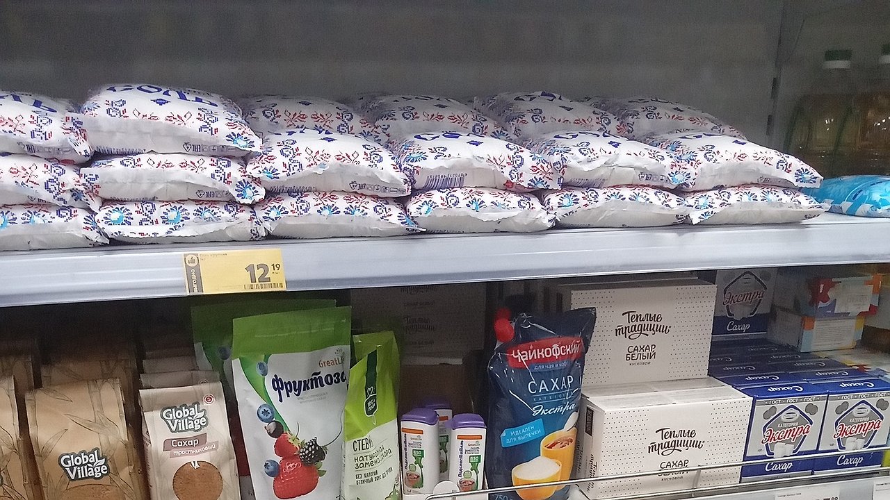 Главная картинка новости: Насыпьте соль у порога и живите без тревог: вот почему это важно — древняя хитрость поражает актуальностью