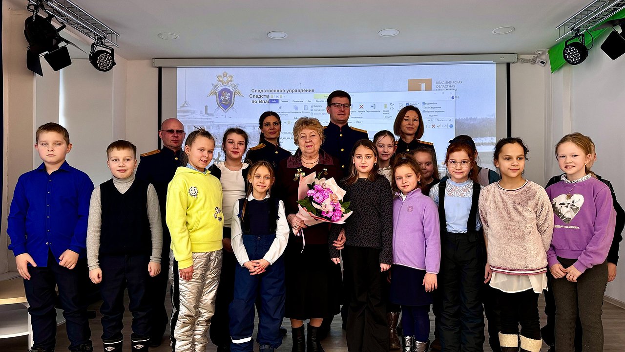 Главная картинка новости: День снятия блокады Ленинграда отметили во Владимире уроком памяти