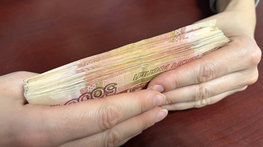 Главная картинка новости: В Собинке суд отправил в колонию двух местных жителей за кражу крупной суммы денег из квартиры