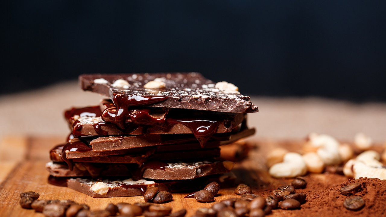 Главная картинка новости: «Не берите даже по акции - сплошная пальма»: эксперты объяснили, какие бренды шоколада используют пальмовое масло, а какие – нет