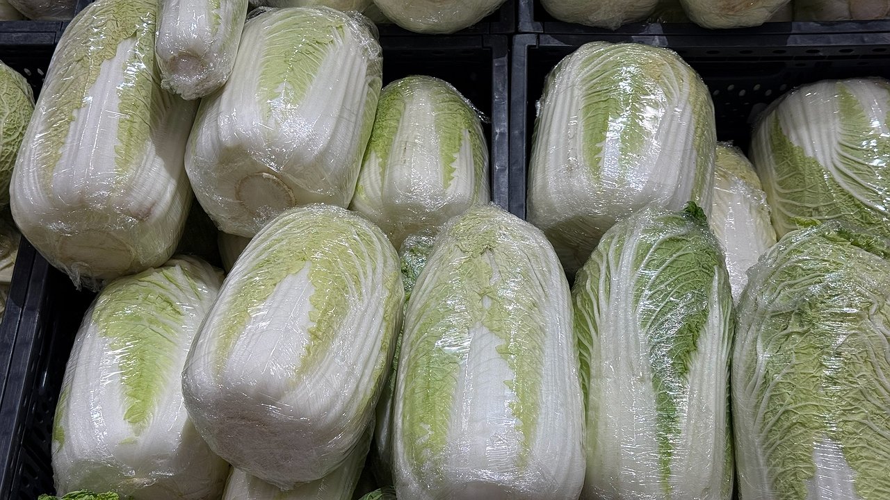 Главная картинка новости: Простая пекинка и 2 яйца — этот нежнейший легкий салат готовлю 7 дней в неделю: главная фишка - заправка с горчицей