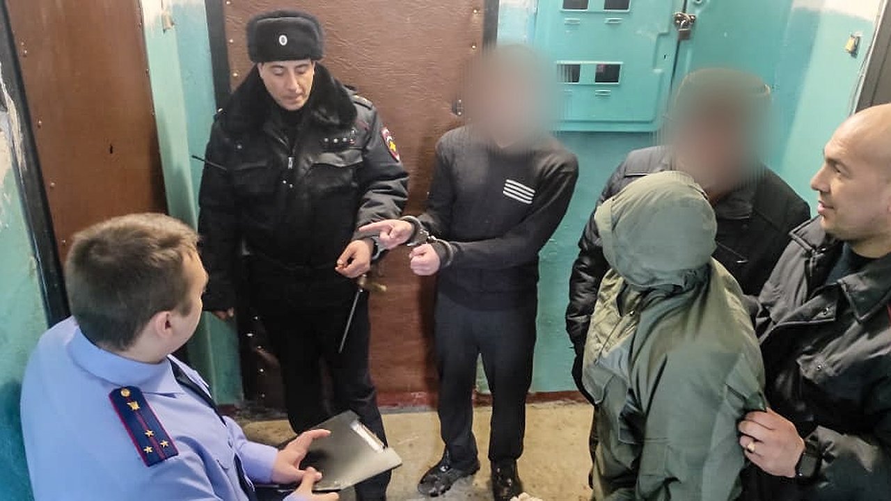 Главная картинка новости: В Кольчугине мужчина обвиняется в убийстве сожительницы на почве ревности