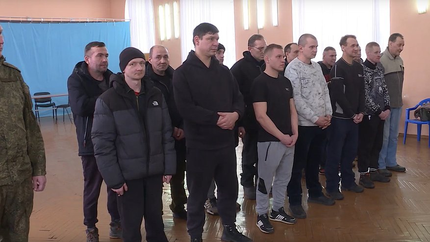 Главная картинка новости: Во Владимире состоялись проводы бойцов, отправляющихся на службу