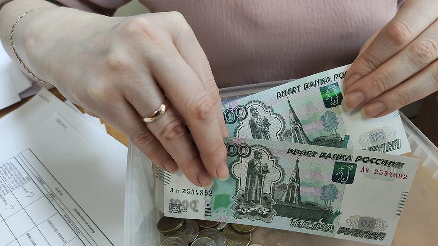 Главная картинка новости: Купюры откажутся принимать в магазинах уже с 1 марта - неприятный сюрприз для всех россиян