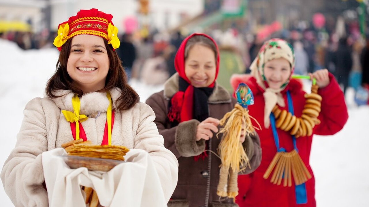 Главная картинка новости: Во Владимире стартовала Масленичная неделя