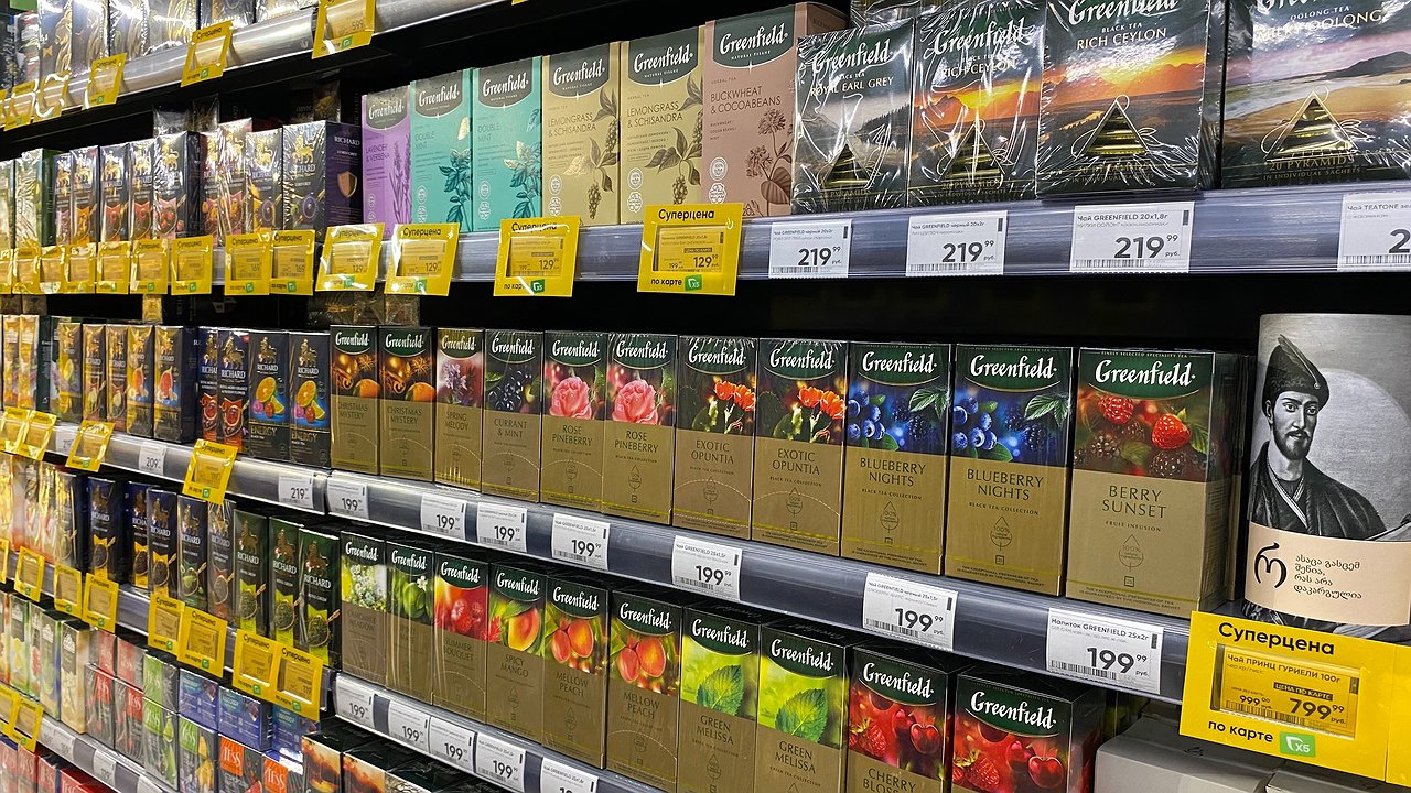 Главная картинка новости: Этот чай берите сразу по 3 пачки: Росконтроль назвал лучшие марки чая в пакетиках без пыли и ненужных добавок