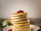 Взбиваем яйца с молоком – на выходе гора пышнейших оладий: такой вкусноты вы в жизни не пробовали