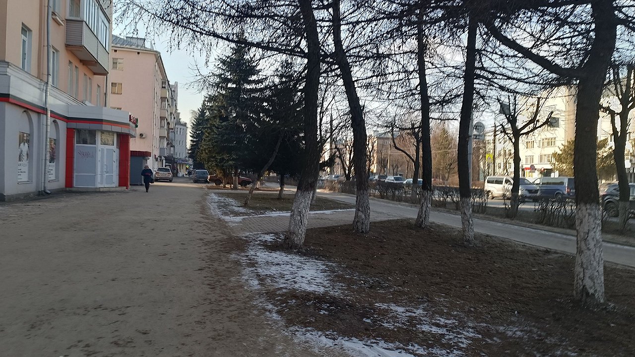 Главная картинка новости: Выходные перенесли из-за ситуации в стране: майские праздники 2025 больше не будут прежними для жителей России