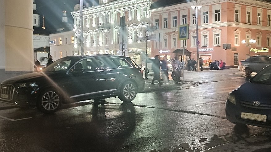 Главная картинка новости: Почему в марте автомобилисты срочно меняют права категории B, даже если срок еще не истек – ответ здесь