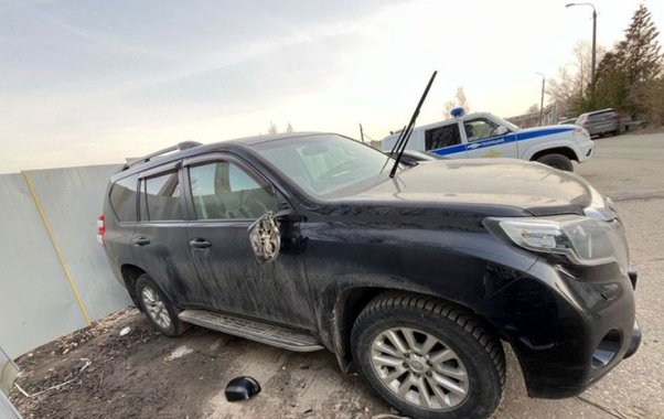 Пьяный ковровчанин устроил погром чужого внедорожника на стоянке