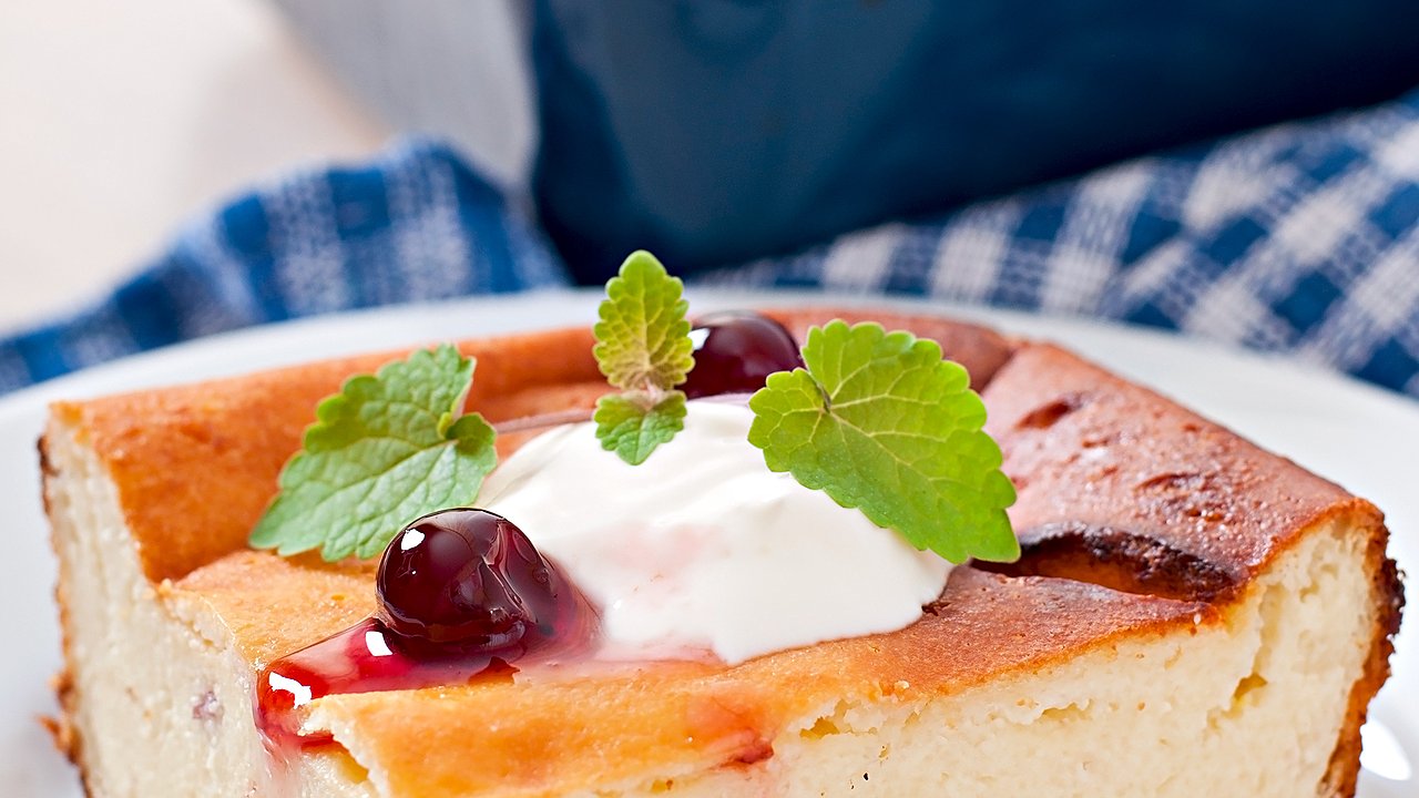 Главная картинка новости: Теперь готовлю творожную запеканку без манки и муки – на выходе воздушное лакомство, как суфле, тает во рту как облачко