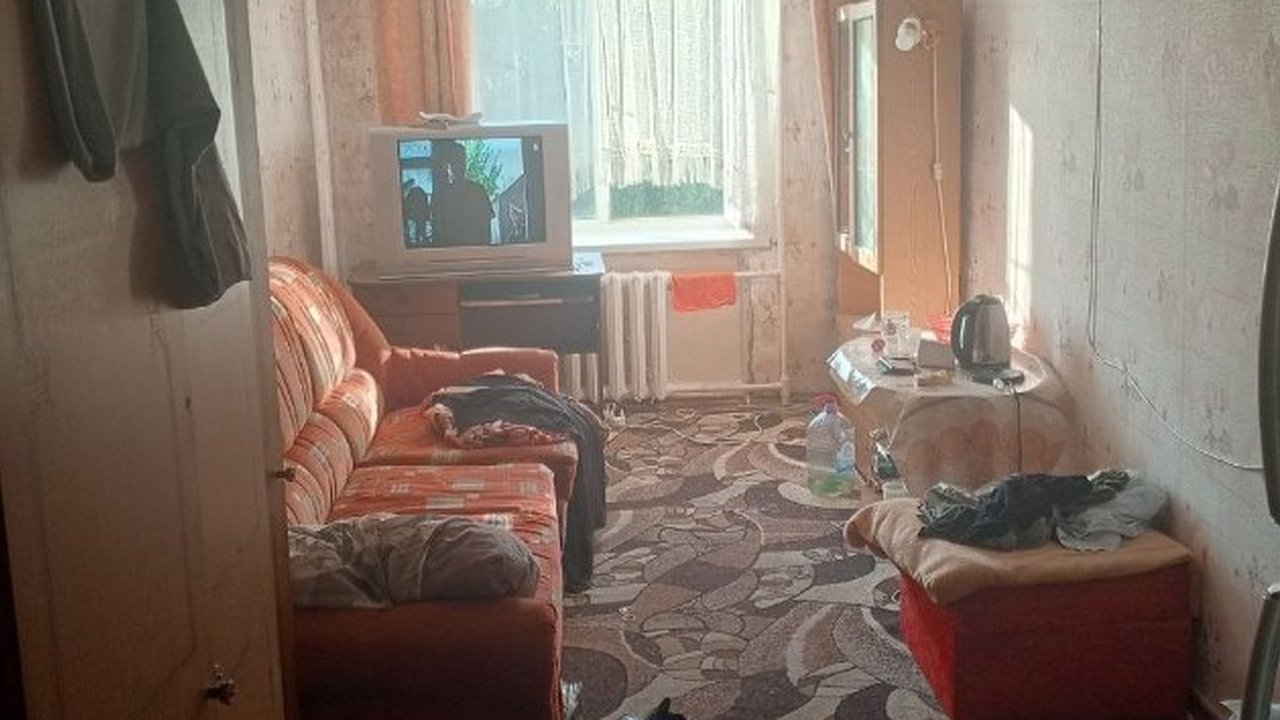 Главная картинка новости: Во Владимире мужчина прописал в комнате коммуналки более 300 иностранцев