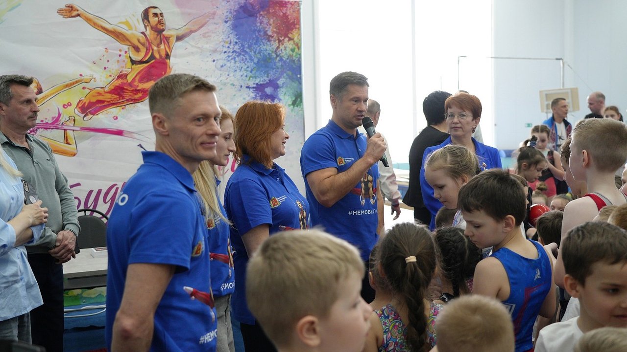 Главная картинка новости: В Коврове юные гимнасты встретились с олимпийскими чемпионами