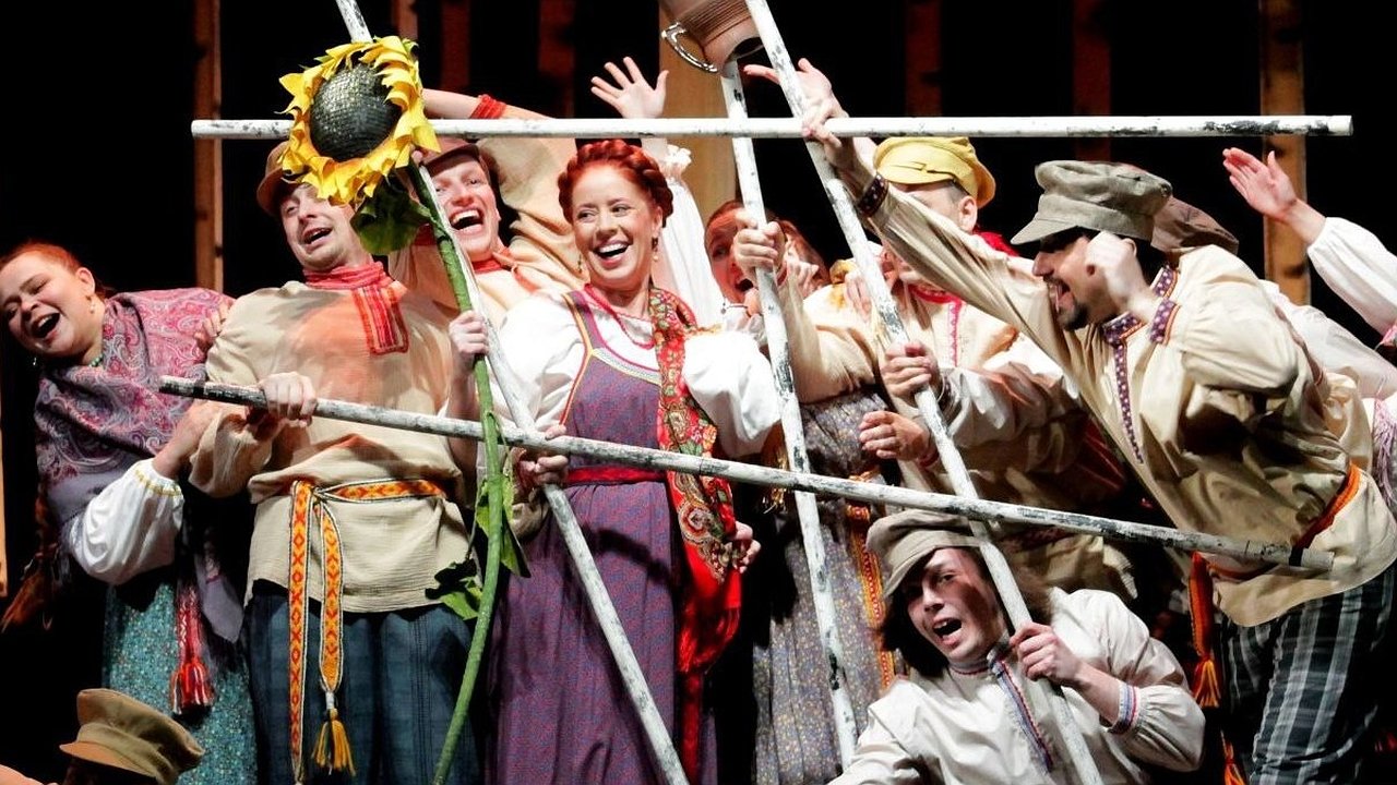 Главная картинка новости: Актёры владимирского драмтеатра получили награды международного фестиваля «Горячее сердце»