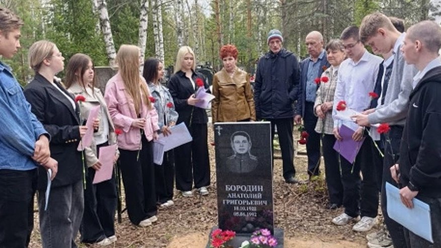 Главная картинка новости: Во Владимире ветерану Великой Отечественной войны поставили новый памятник