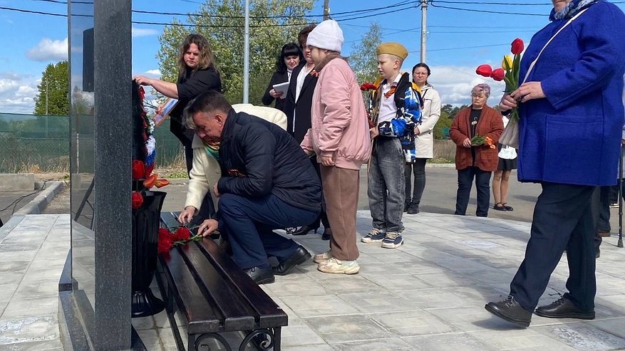 Главная картинка новости: В Петушинском районе в День Победы состоялось открытие двух памятников