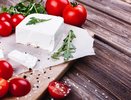 На ночь мешаем ряженку и сметану: утром на выходе сыр «Филадельфия» — готовится, пока вы спите