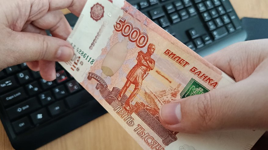 Главная картинка новости: Подписан новый указ. Пенсионерам и не только перечислят разовую выплату 5000 рублей в мае-июне