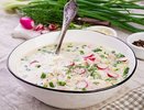 Не на квасе и кефире: на чём еще готовят окрошку продвинутые хозяйки - необычные рецепты
