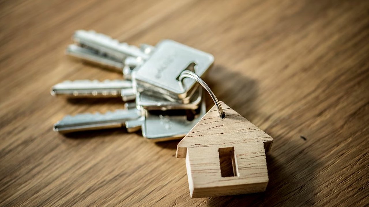 Главная картинка новости: Владимирская пенсионерка фиктивно прописывала иностранцев в своей квартире