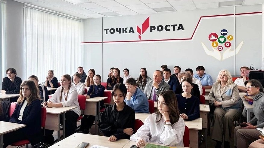 Главная картинка новости: Школьники Собинского района изучают агропромышленность