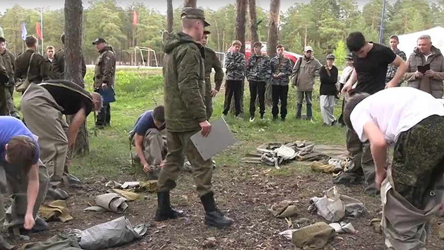 Главная картинка новости: Более 200 школьников Владимира приняли участие в военно-патриотической игре