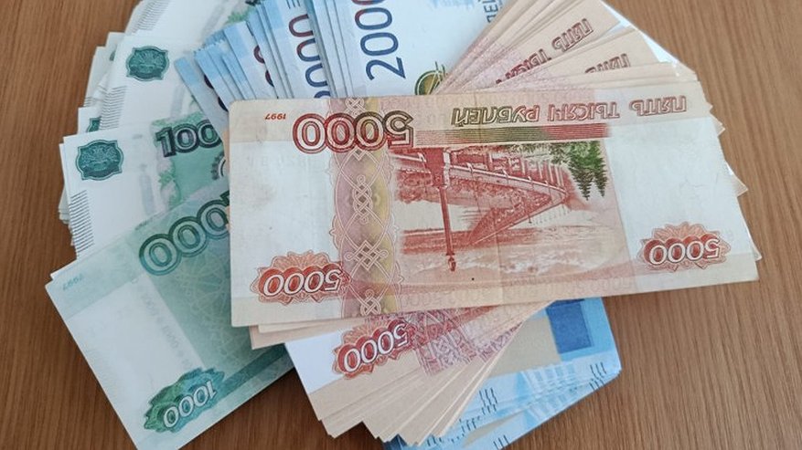Главная картинка новости: Жительница Струнино получила 2,3 миллиона рублей компенсации за аварийную квартиру