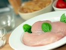 Сплошная химия, а не мясо: Роскачество выбрало худший бренд филе цыпленка
