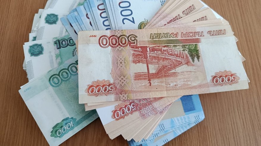 Главная картинка новости: Жительницу Юрьева-Польского осудили на 8 лет за кражу 4,2 миллиона рублей
