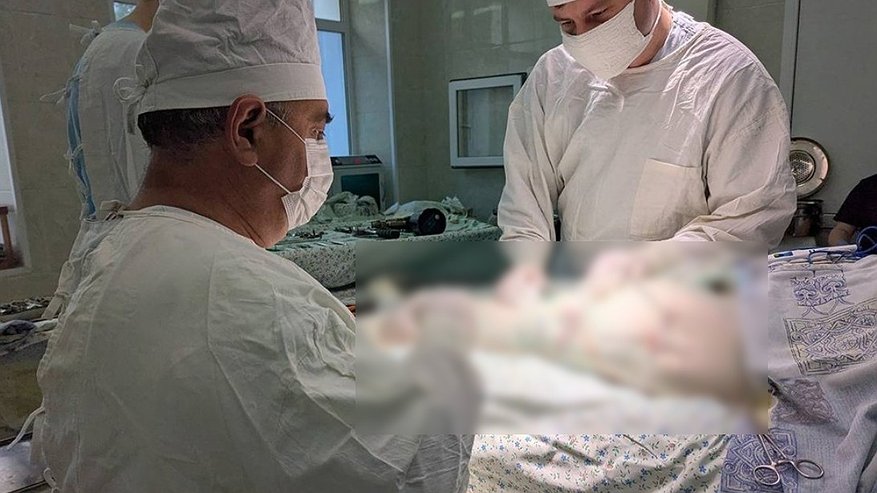 Главная картинка новости: Владимирские врачи завершили операции по увеличению роста девочке с карликовостью
