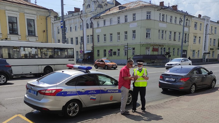 Главная картинка новости: С 1 июня водительские права можно выбросить: новое правило ГАИ повергло водителей в ступор
